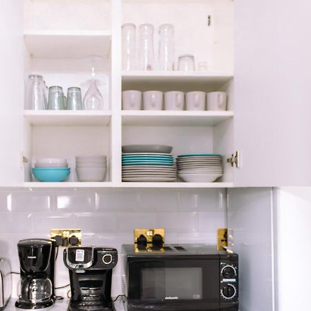 Nice 4 Bedroom Apartment Near City Centre 2-Min Walk To Metro !! Business & Family Friendly!! Londres Extérieur photo