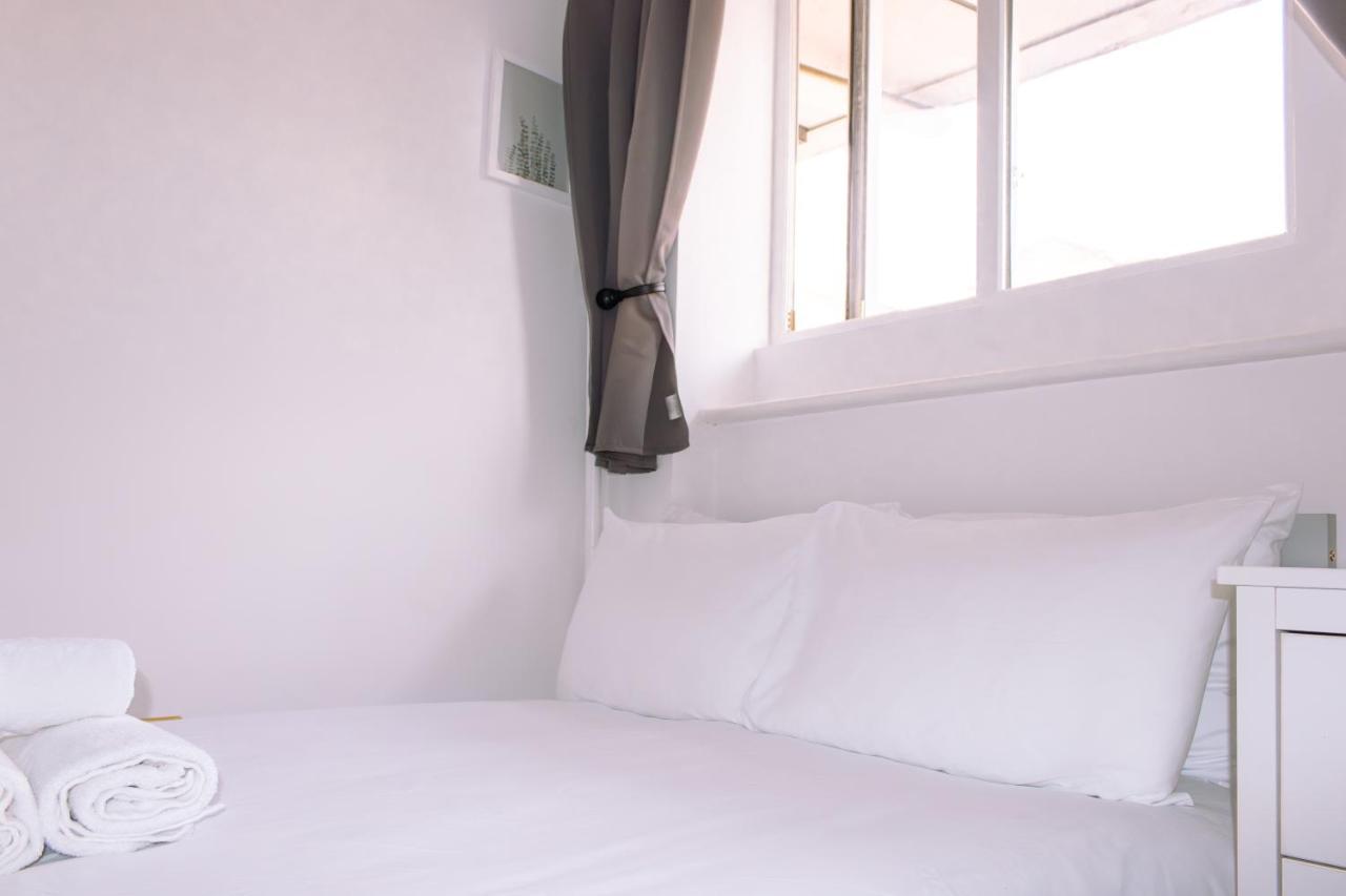 Nice 4 Bedroom Apartment Near City Centre 2-Min Walk To Metro !! Business & Family Friendly!! Londres Extérieur photo