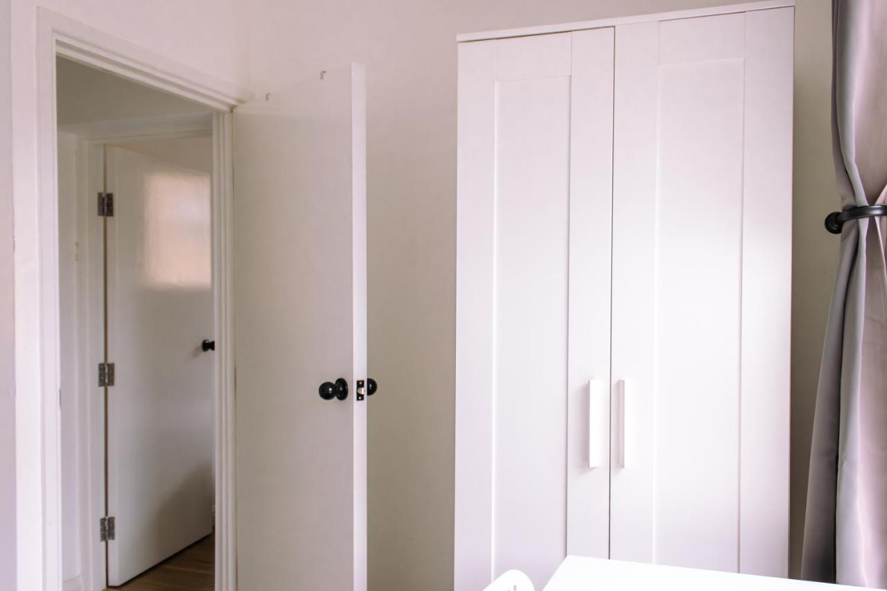 Nice 4 Bedroom Apartment Near City Centre 2-Min Walk To Metro !! Business & Family Friendly!! Londres Extérieur photo