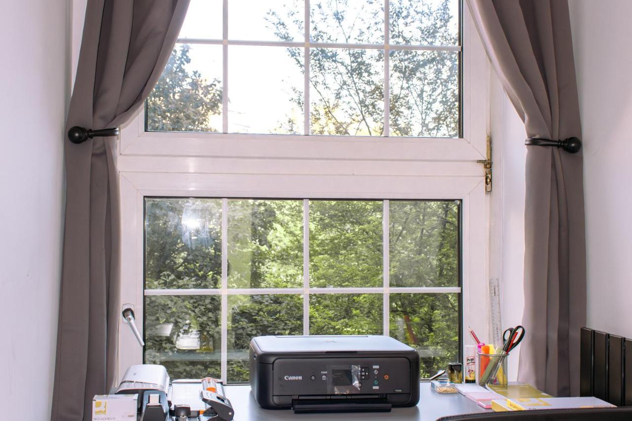 Nice 4 Bedroom Apartment Near City Centre 2-Min Walk To Metro !! Business & Family Friendly!! Londres Extérieur photo