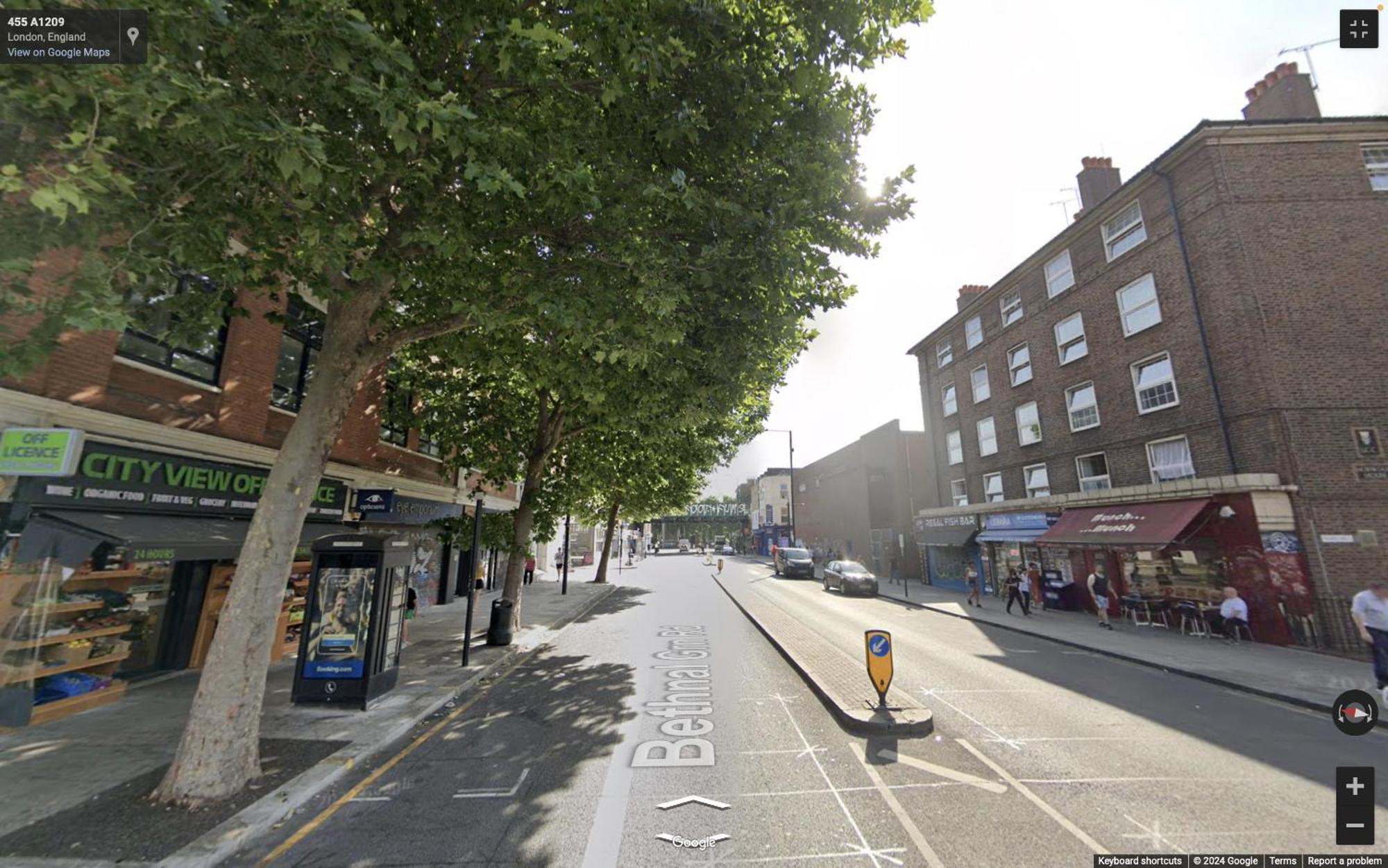 Nice 4 Bedroom Apartment Near City Centre 2-Min Walk To Metro !! Business & Family Friendly!! Londres Extérieur photo